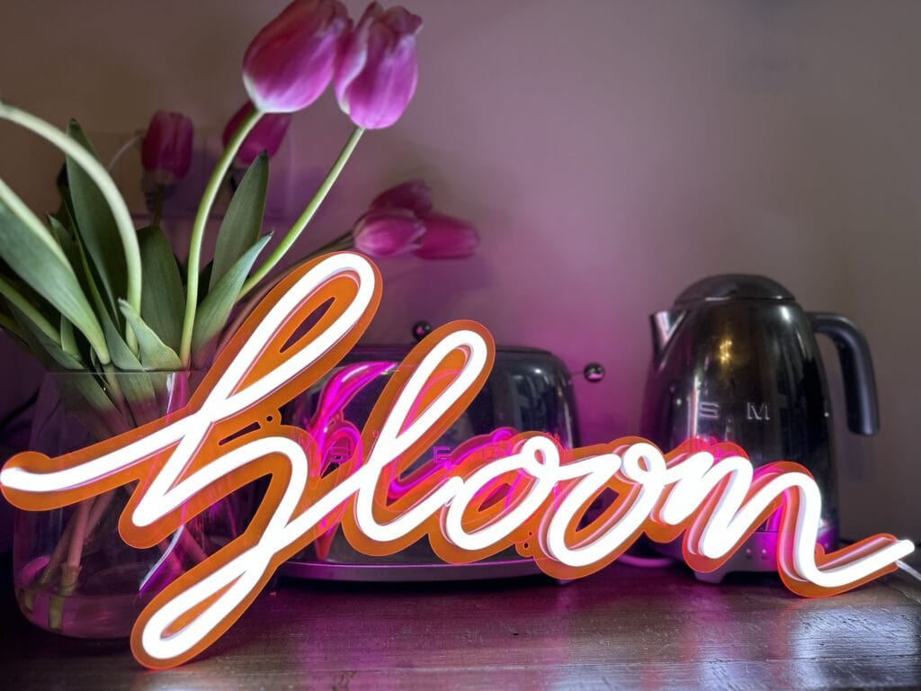 White Bloom Lettering Handcraft Wall Hanging Neon Sign Echo Neon