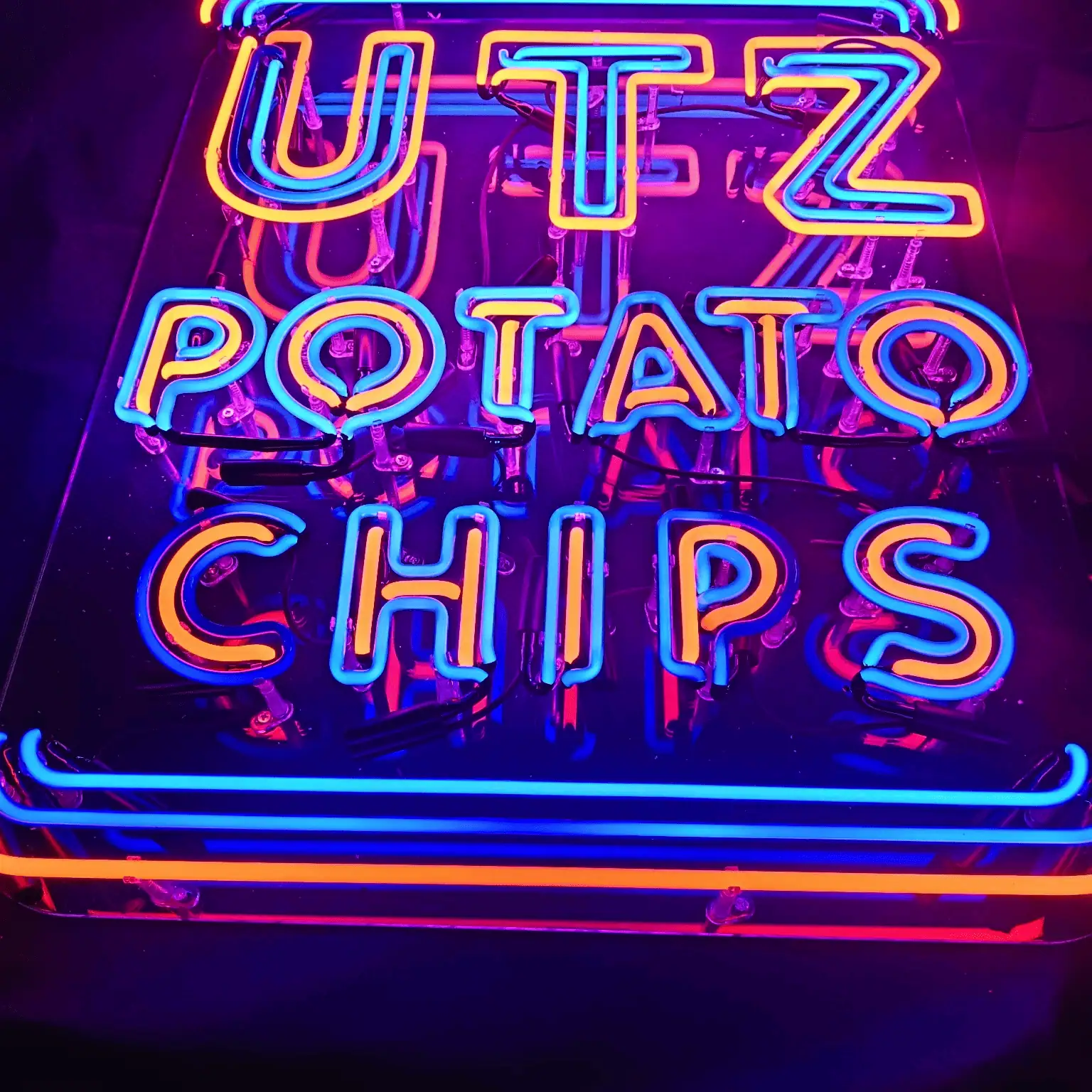 UTZ-custom-glass-neon-sign-home-page-featured-image