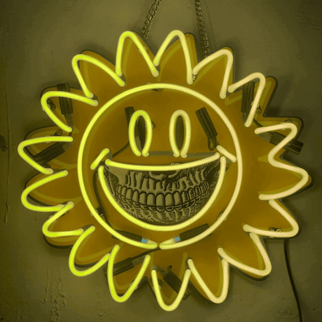 Yellow-sun-flower-comic-glass-neon-sign