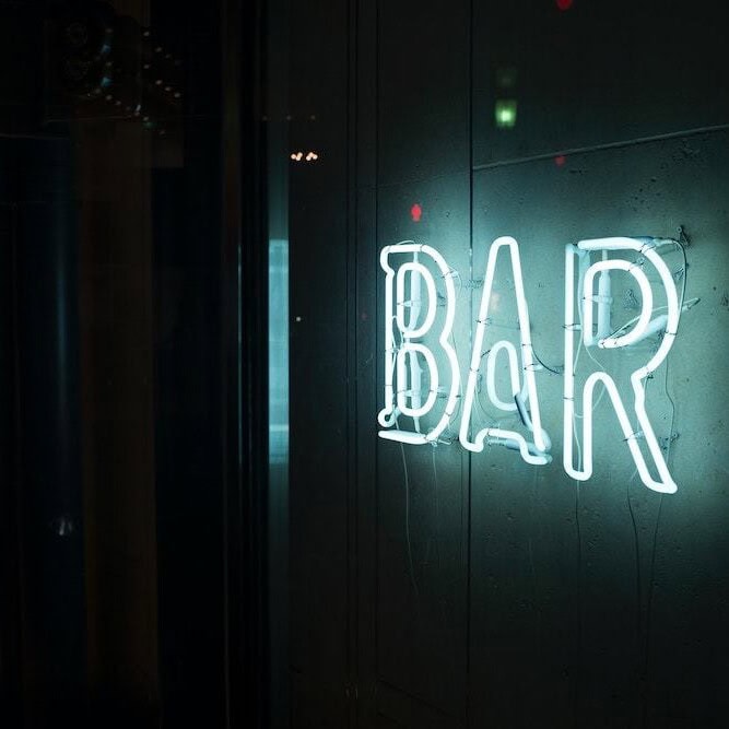 business-neon-sign-ice-blue-bar-glass-neon