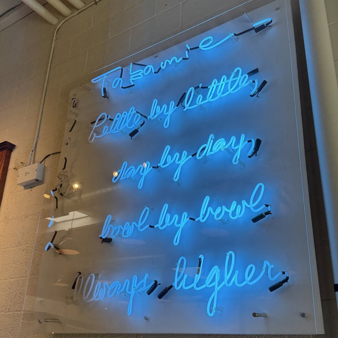 glass-custom-neon-sign-page-featured-image