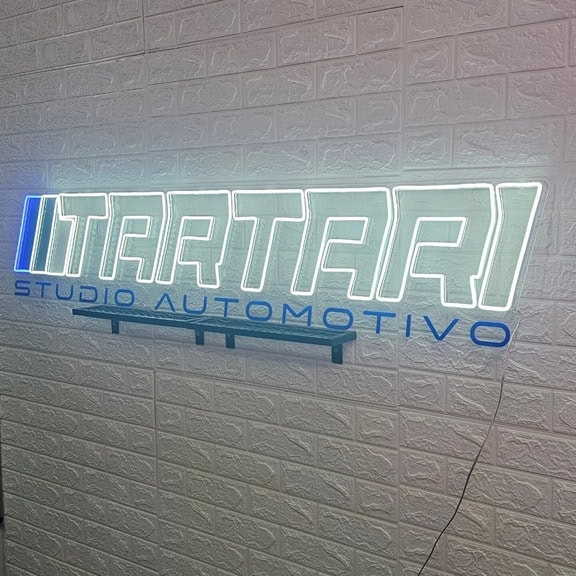 clean-modern-custom-neon-sign-for-detailing-shop