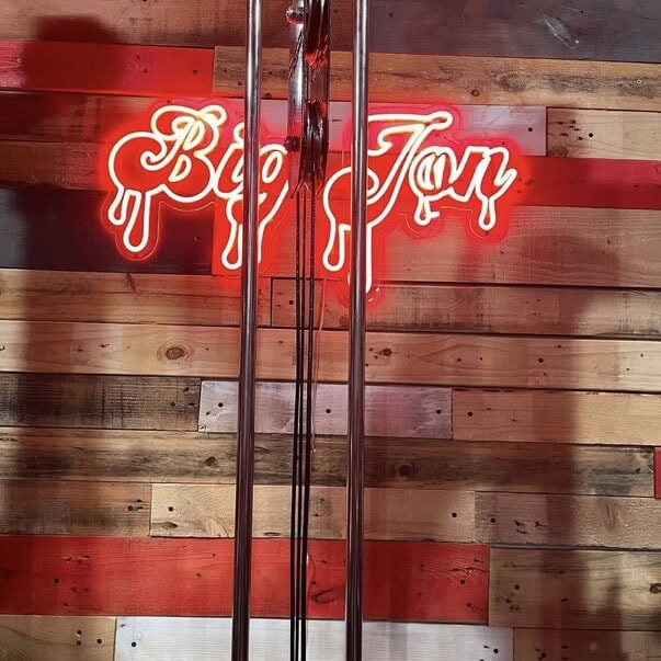 custom led neon sign in red color for small home gym