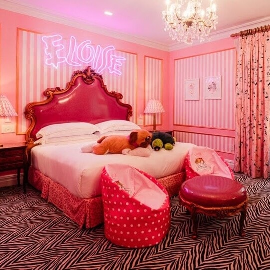 hotel-room-custom-neon-signs-for-different-themes
