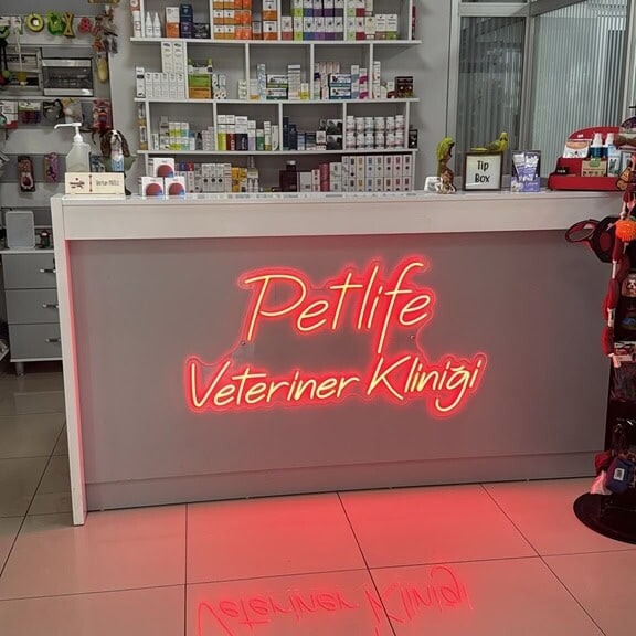 led-neon-for-vet-clinic-business-logo-neon-sign