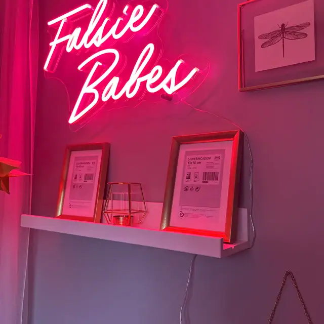 peronalized red neon sign for corner